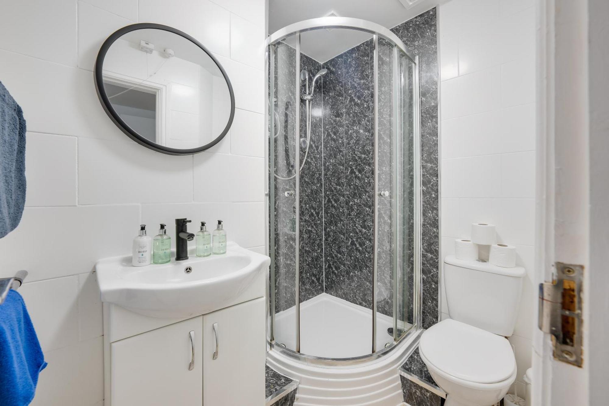 2 Bedroom Apartment For Up To 6 Nr Centre Кардифф Экстерьер фото